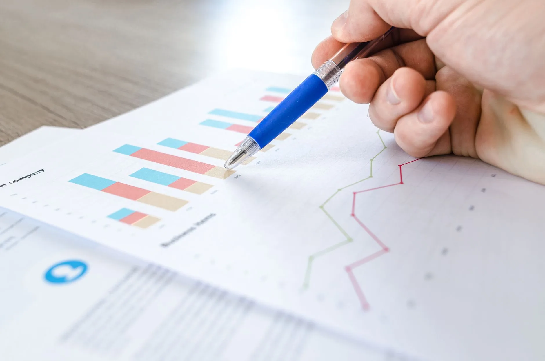 marketing professionals reviewing long term website traffic growth charts